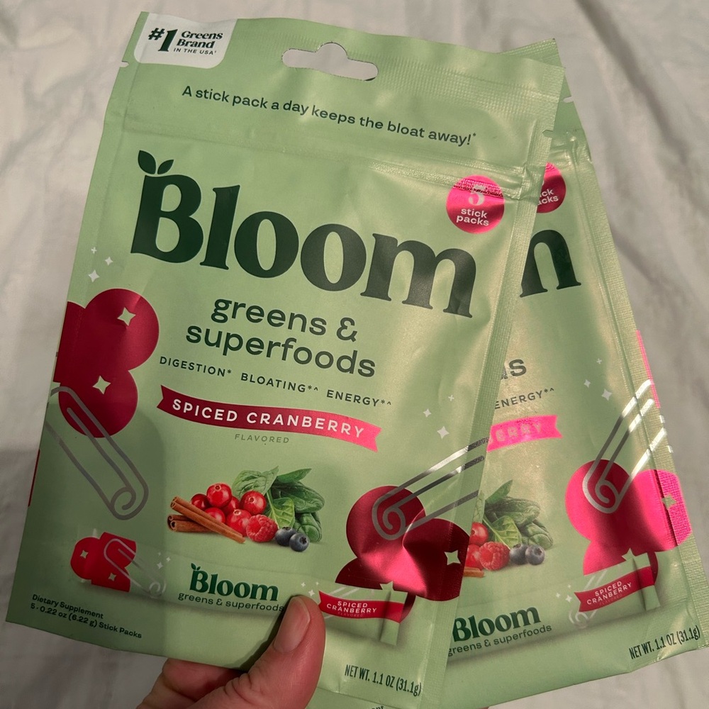BLOOM NUTRITION Greens Superfoods Powder Stick Packs Spiced Cranberry 5ct x 2